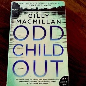 📚3 for $14 Odd Child Out, Gilly Macmillan